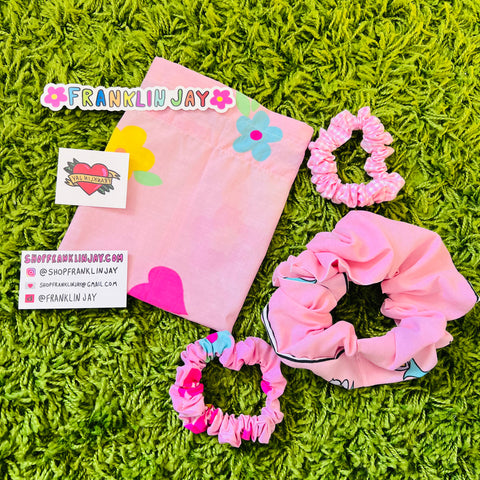 Pinky Scrunchie Gift Set